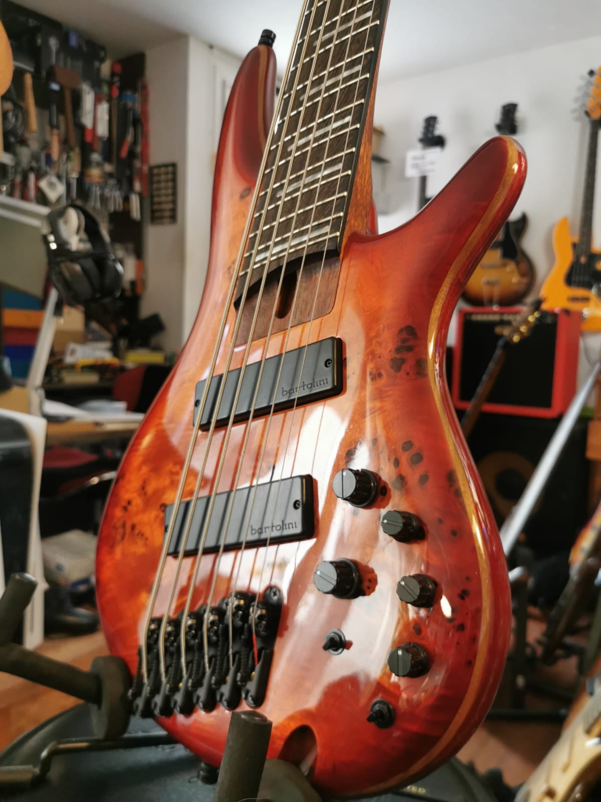 Les Basses